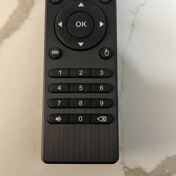 Universal Black Remote Control - Picture 2 of 6
